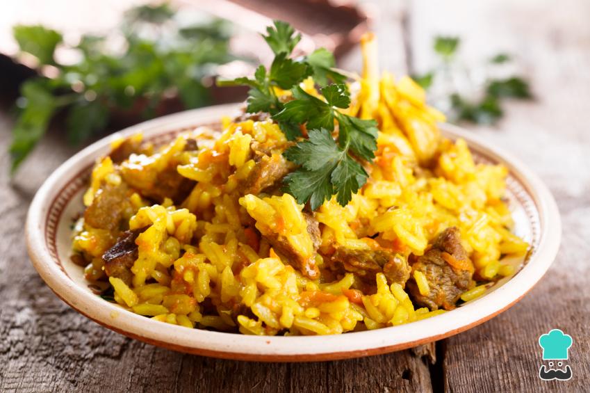 Arroz Amarillo con Carne