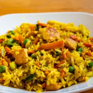Arroz Amarillo con Pollo