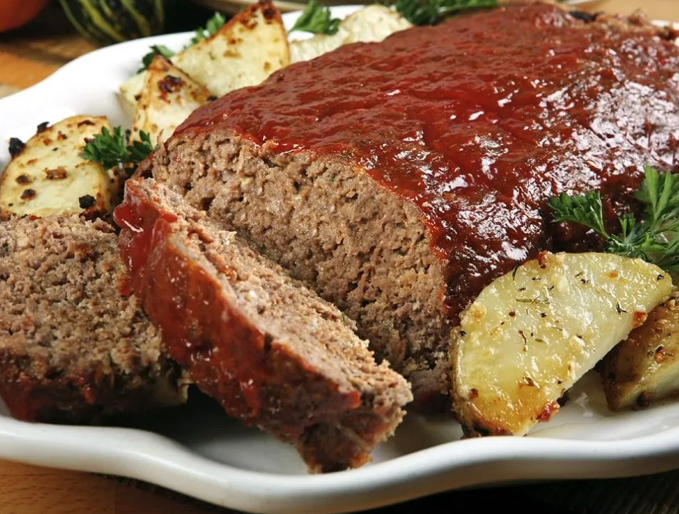 Pan de Carne con Papas al Horno